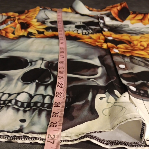 Bold Skull Sunflower Button Up Hawaiian Style Shirt - Picture 9 of 9
